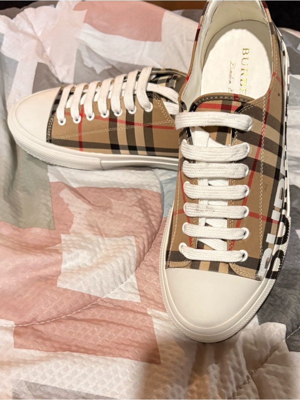 Burberry Beige Plaid Logo Low-Top Sneakers with White Trim - Picture 6 of 6